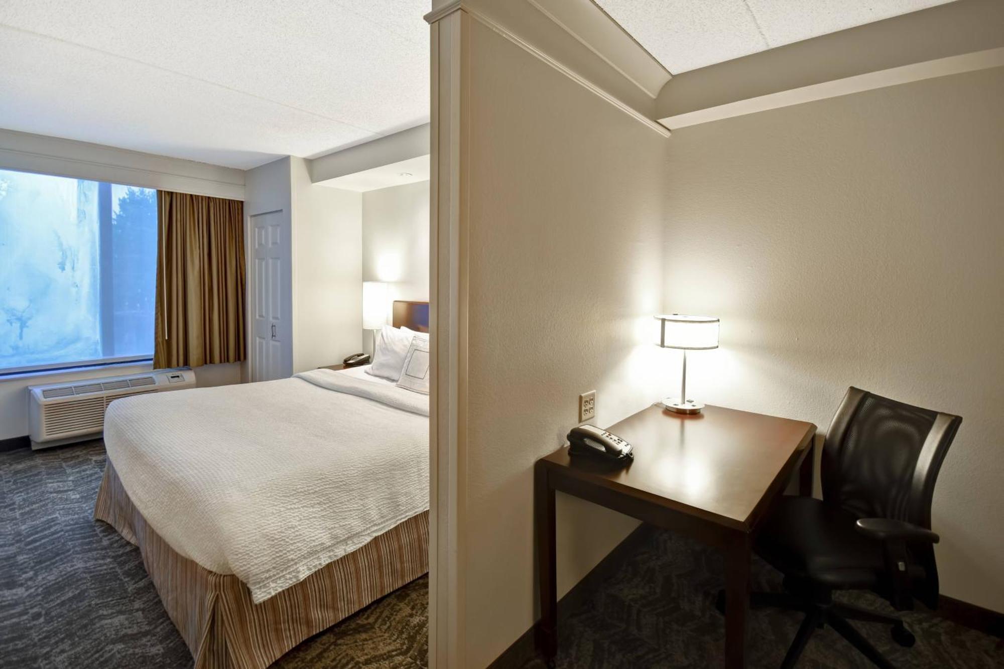 สปริงฮิลล์ สวีท หลุยส์วิลล์ แอร์พอร์ต Hotel ภายนอก รูปภาพ