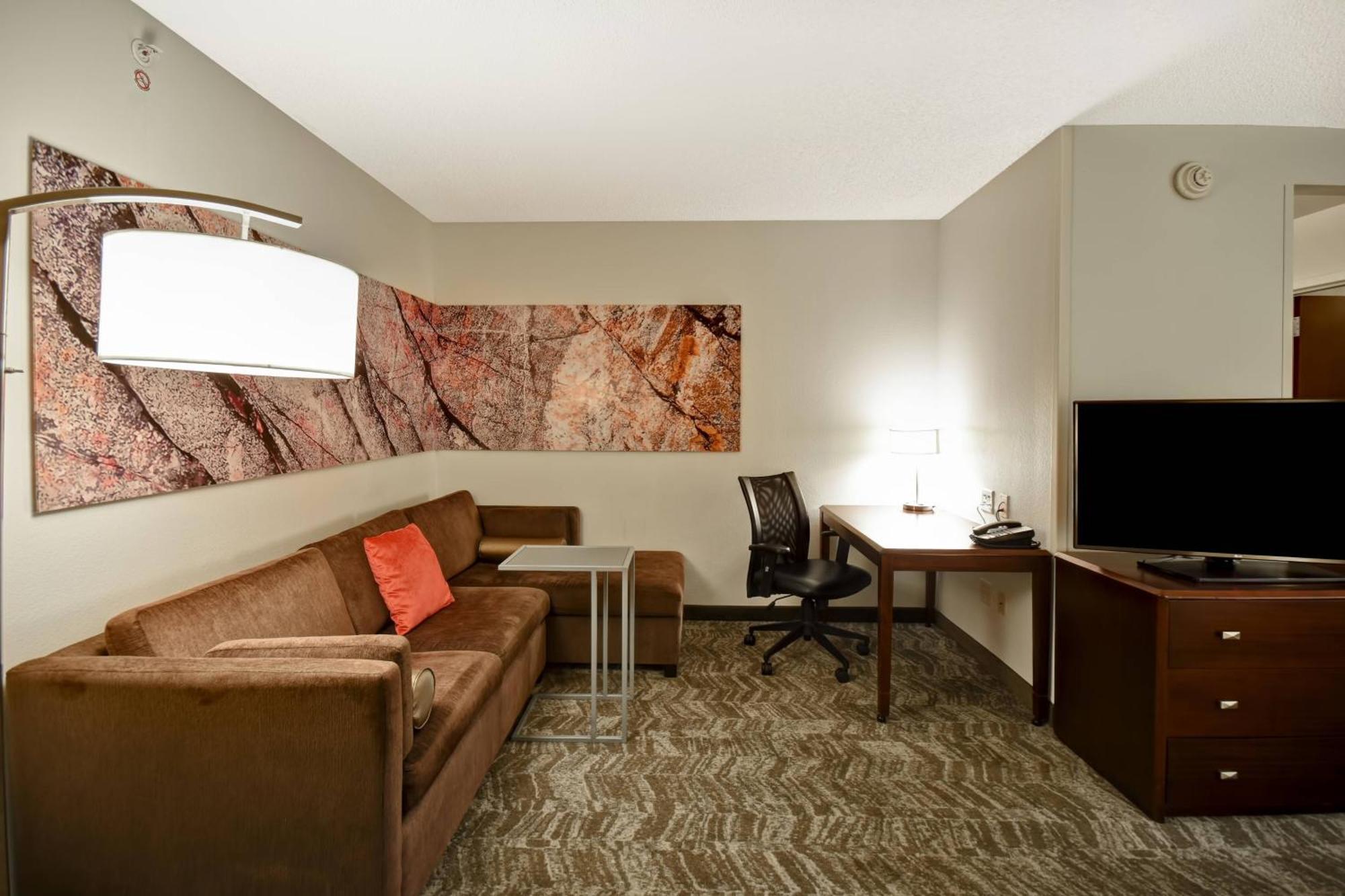 สปริงฮิลล์ สวีท หลุยส์วิลล์ แอร์พอร์ต Hotel ภายนอก รูปภาพ