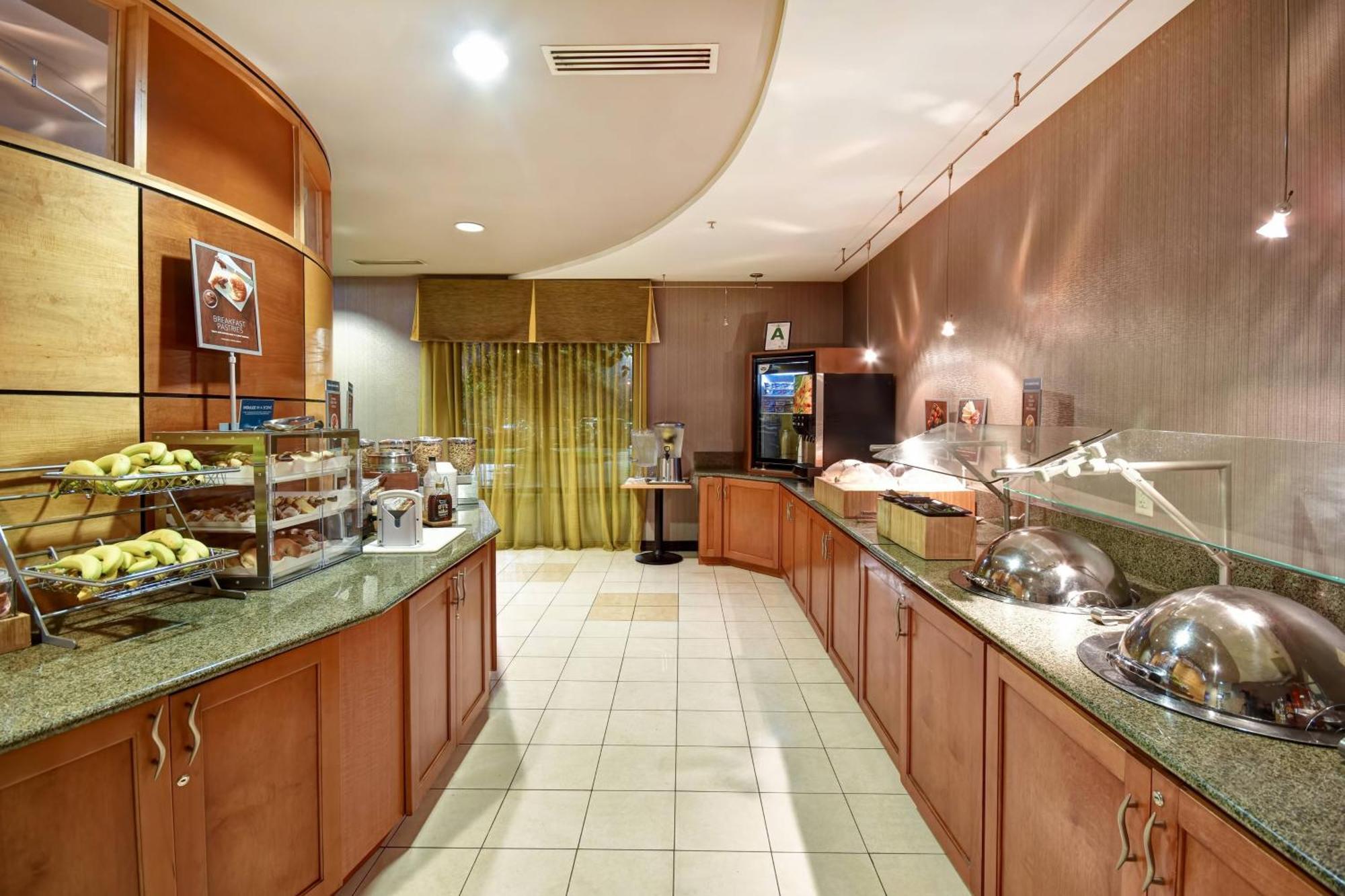 สปริงฮิลล์ สวีท หลุยส์วิลล์ แอร์พอร์ต Hotel ภายนอก รูปภาพ