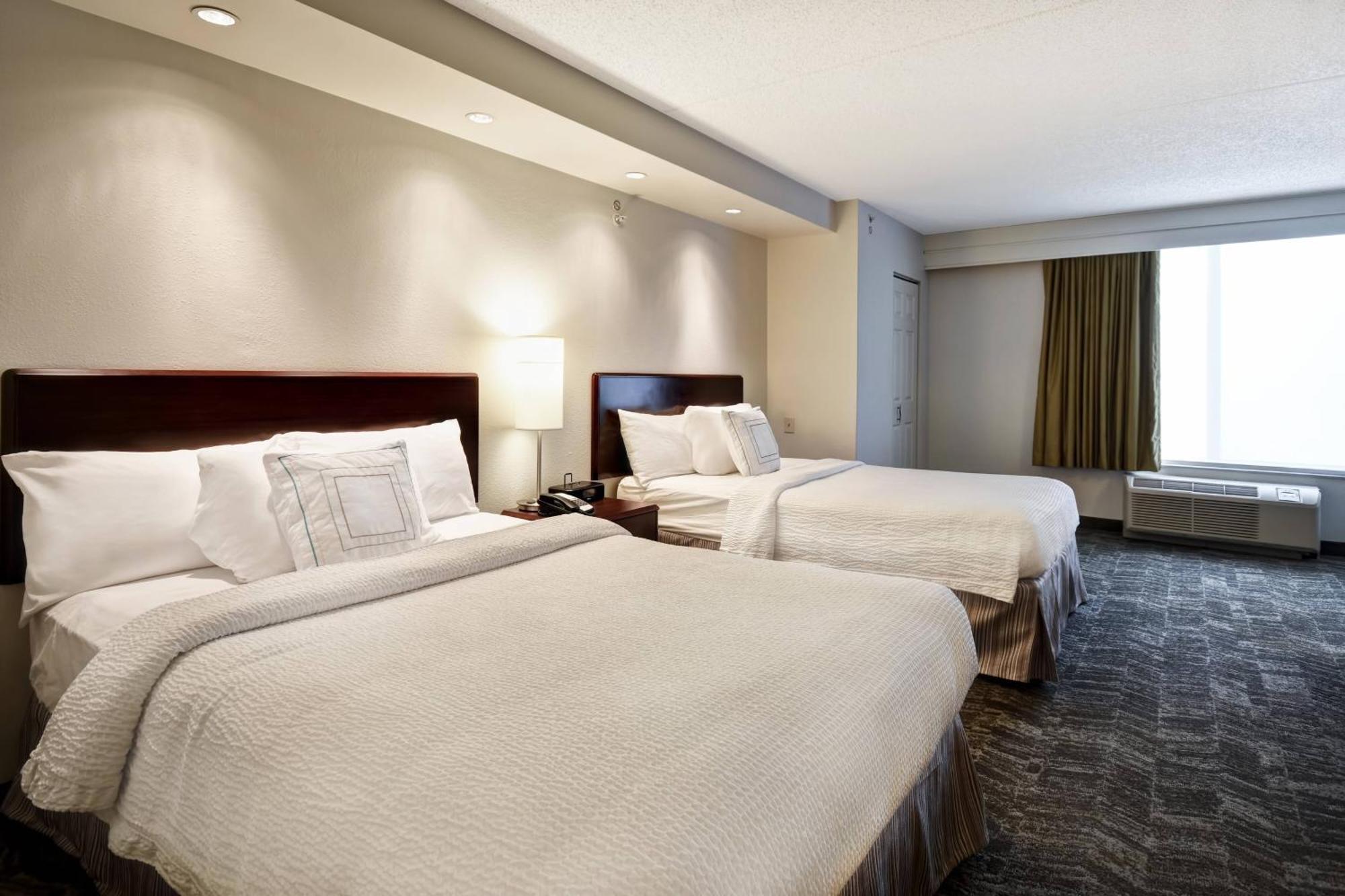 สปริงฮิลล์ สวีท หลุยส์วิลล์ แอร์พอร์ต Hotel ภายนอก รูปภาพ