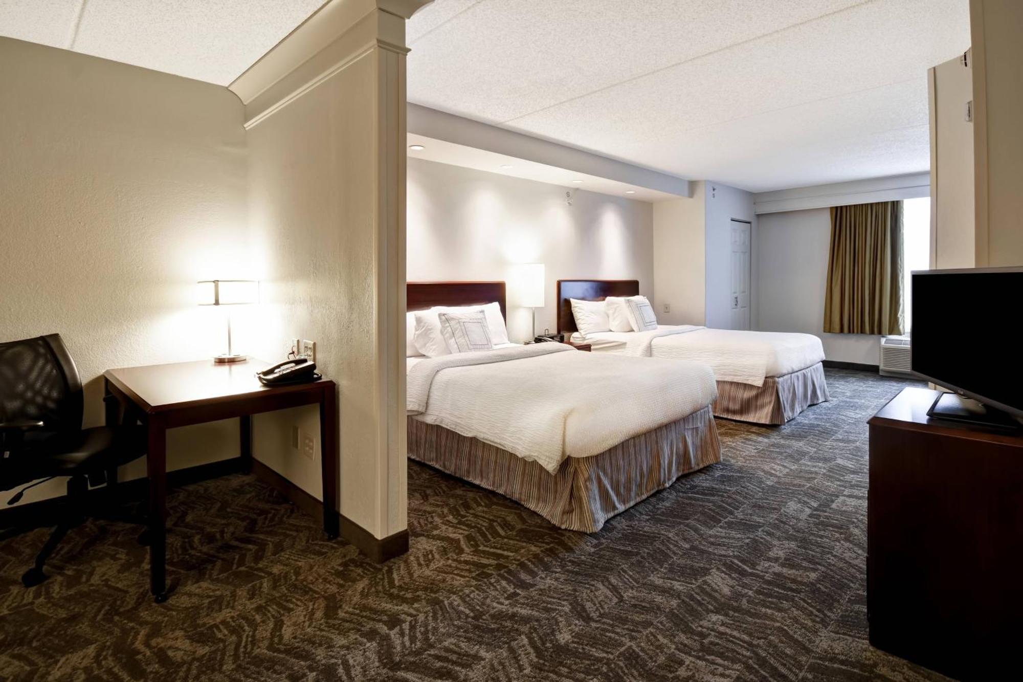สปริงฮิลล์ สวีท หลุยส์วิลล์ แอร์พอร์ต Hotel ภายนอก รูปภาพ