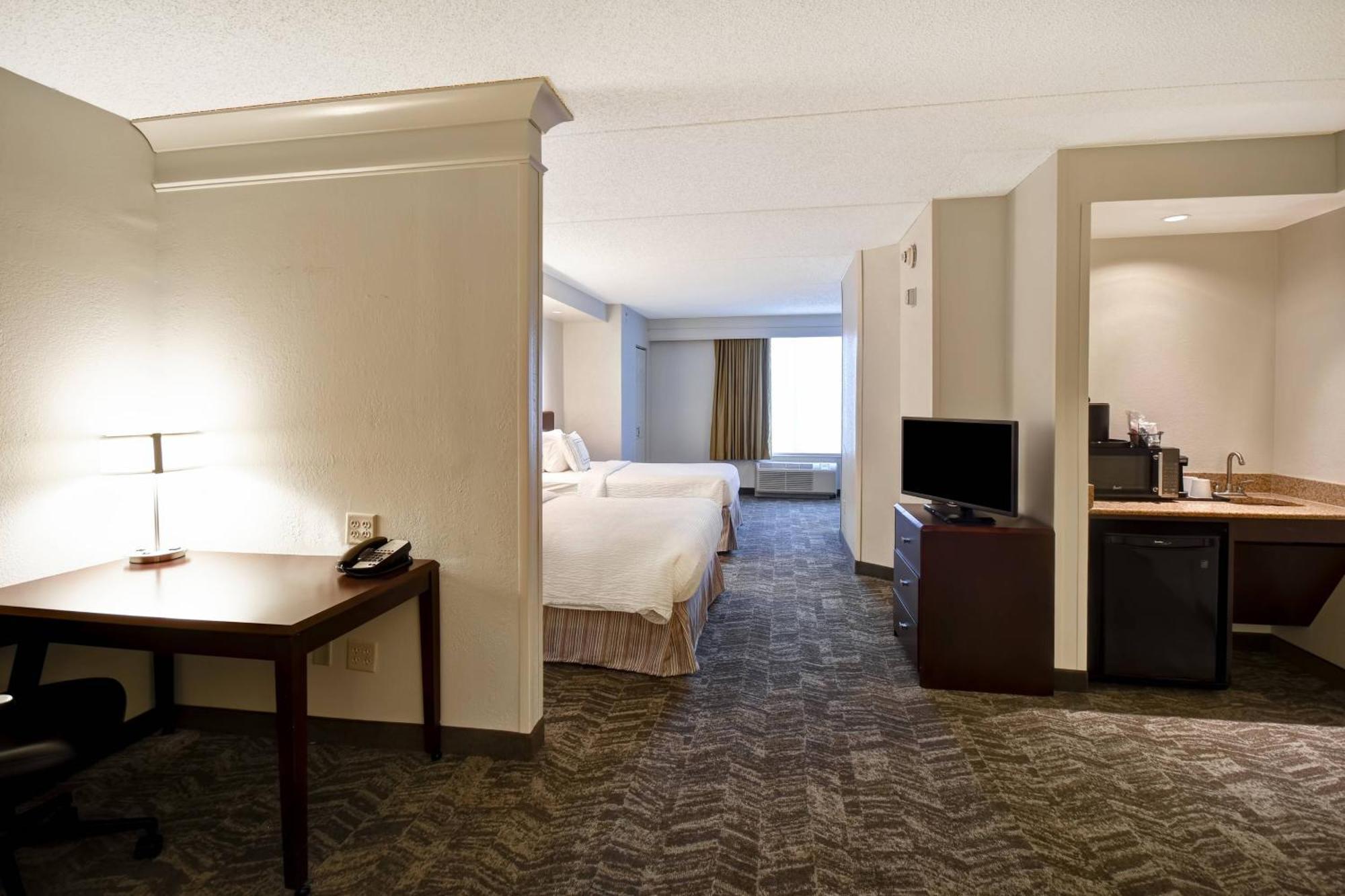 สปริงฮิลล์ สวีท หลุยส์วิลล์ แอร์พอร์ต Hotel ภายนอก รูปภาพ