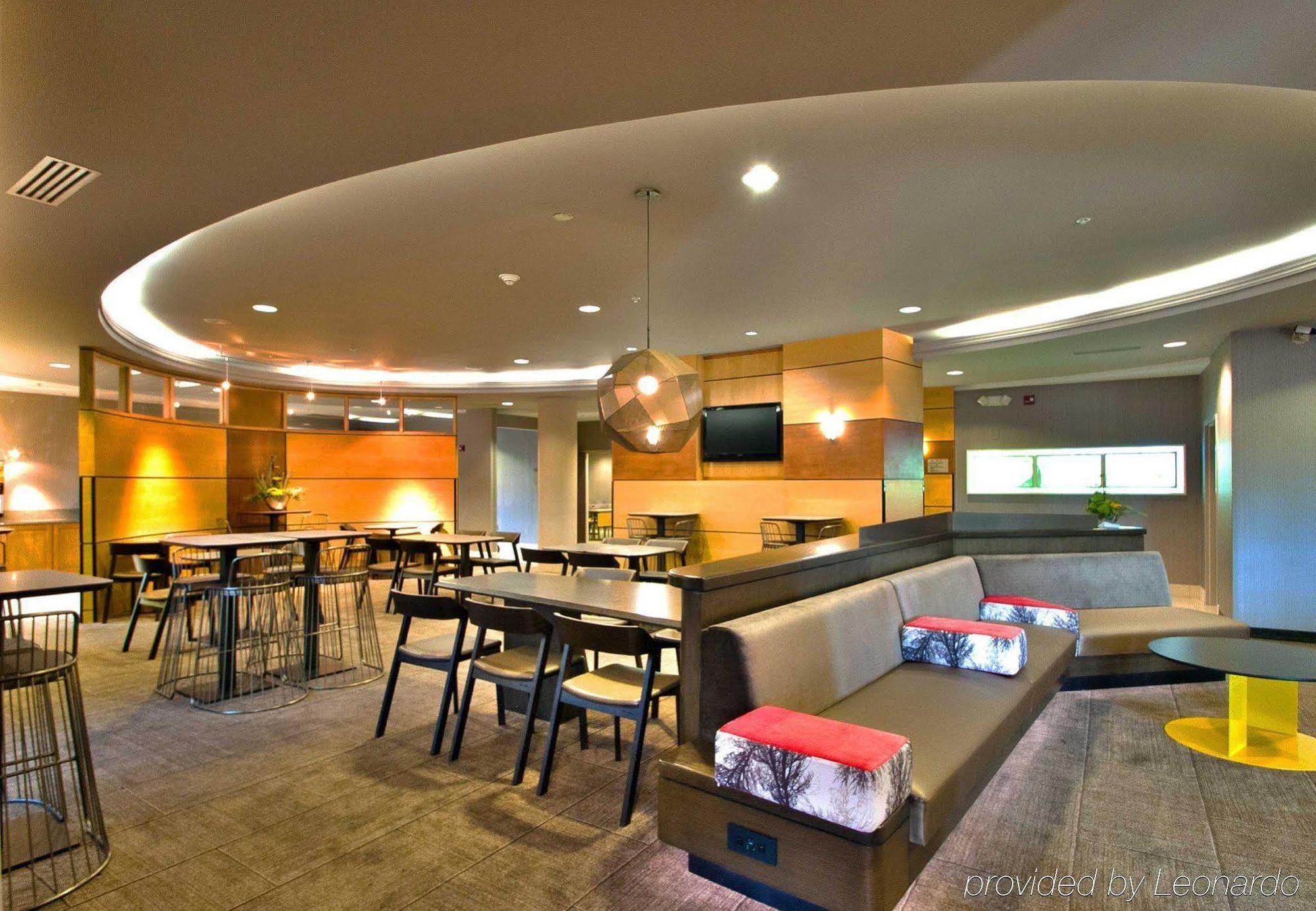 สปริงฮิลล์ สวีท หลุยส์วิลล์ แอร์พอร์ต Hotel ภายนอก รูปภาพ